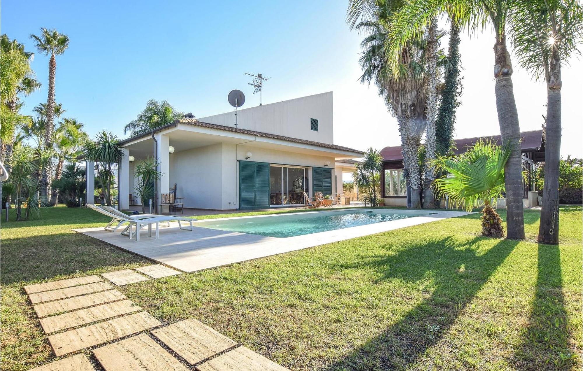 קומיסו Green House מראה חיצוני תמונה